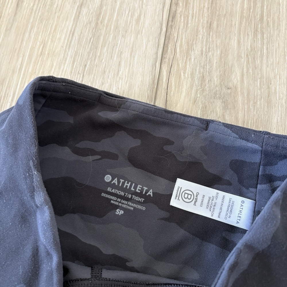 Athleta Elation 7/8 Tight Black Gray Camouflage Leggings Women's SP Stretch Logo - Picture 5 of 7